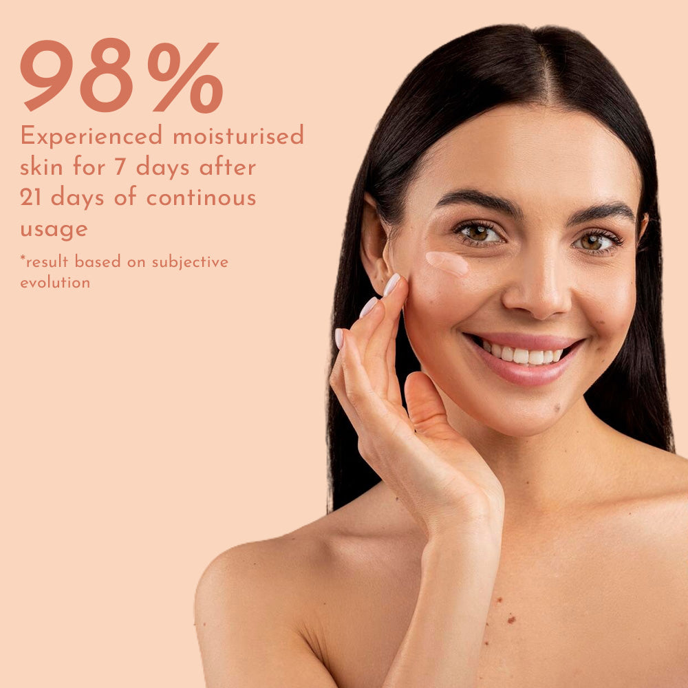 Smiling women featuring Himaira&